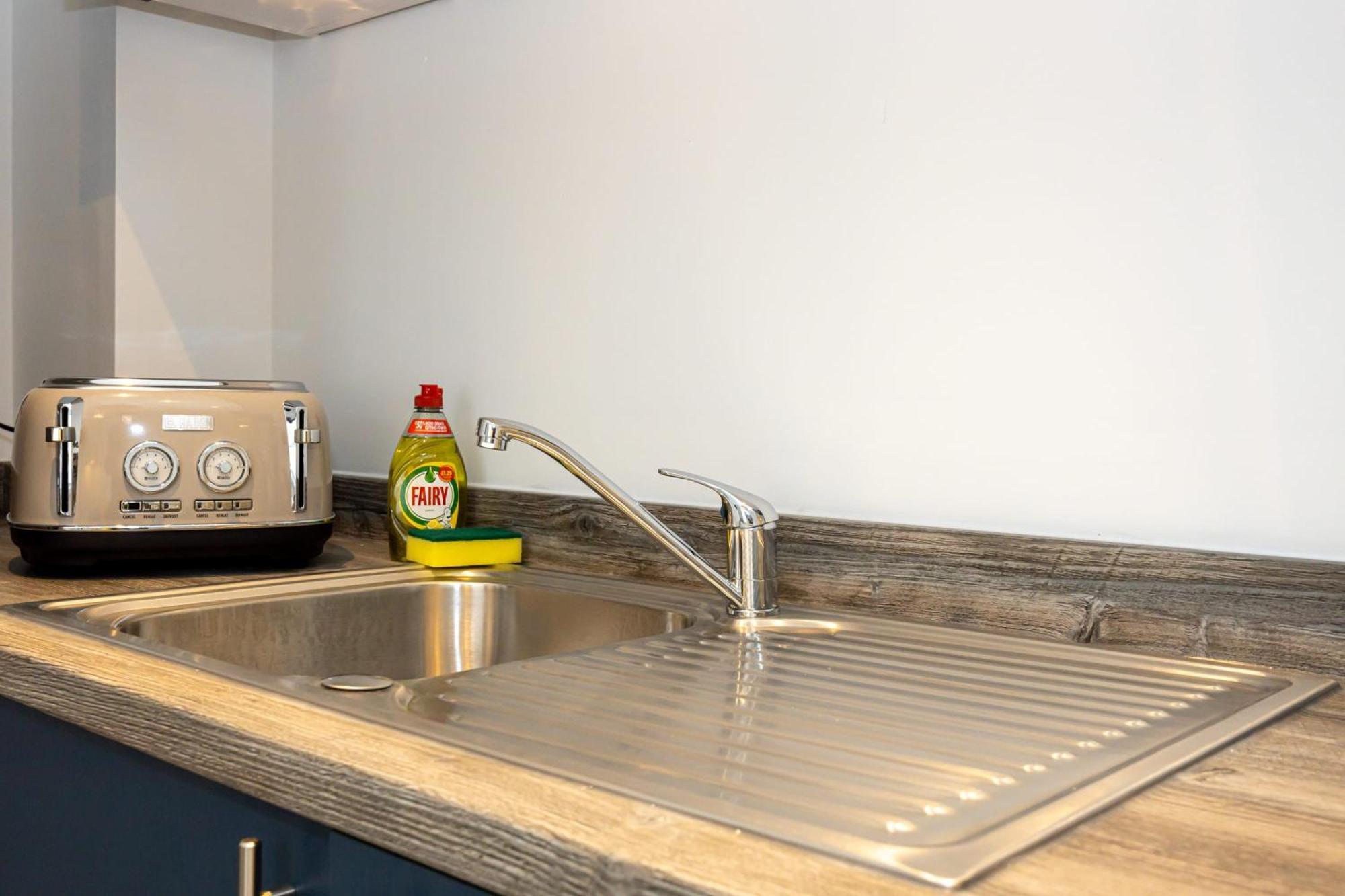 Beautiful 1 Bed 20Mins To Central Manchester Μπόλτον Εξωτερικό φωτογραφία